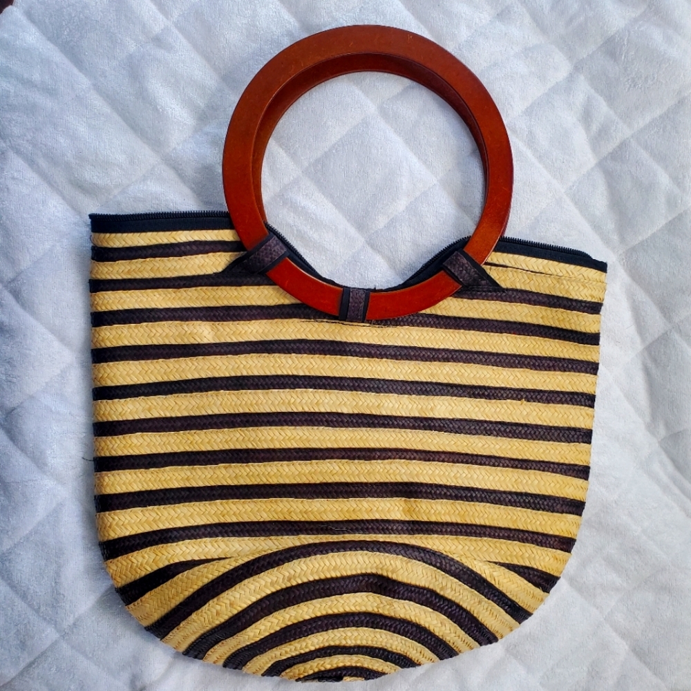wood and fiber handbag from Colombia